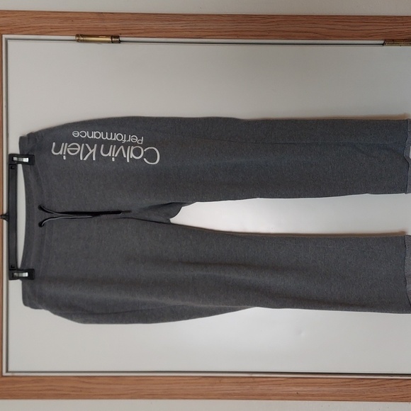 Calvin Klein sweatpants Size XL - Picture 1 of 4
